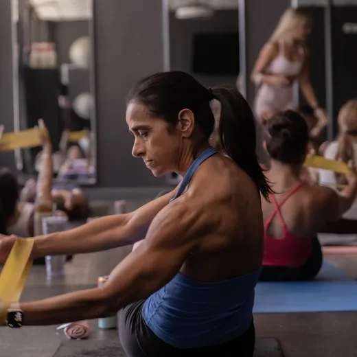 A full row of mats, everyone working